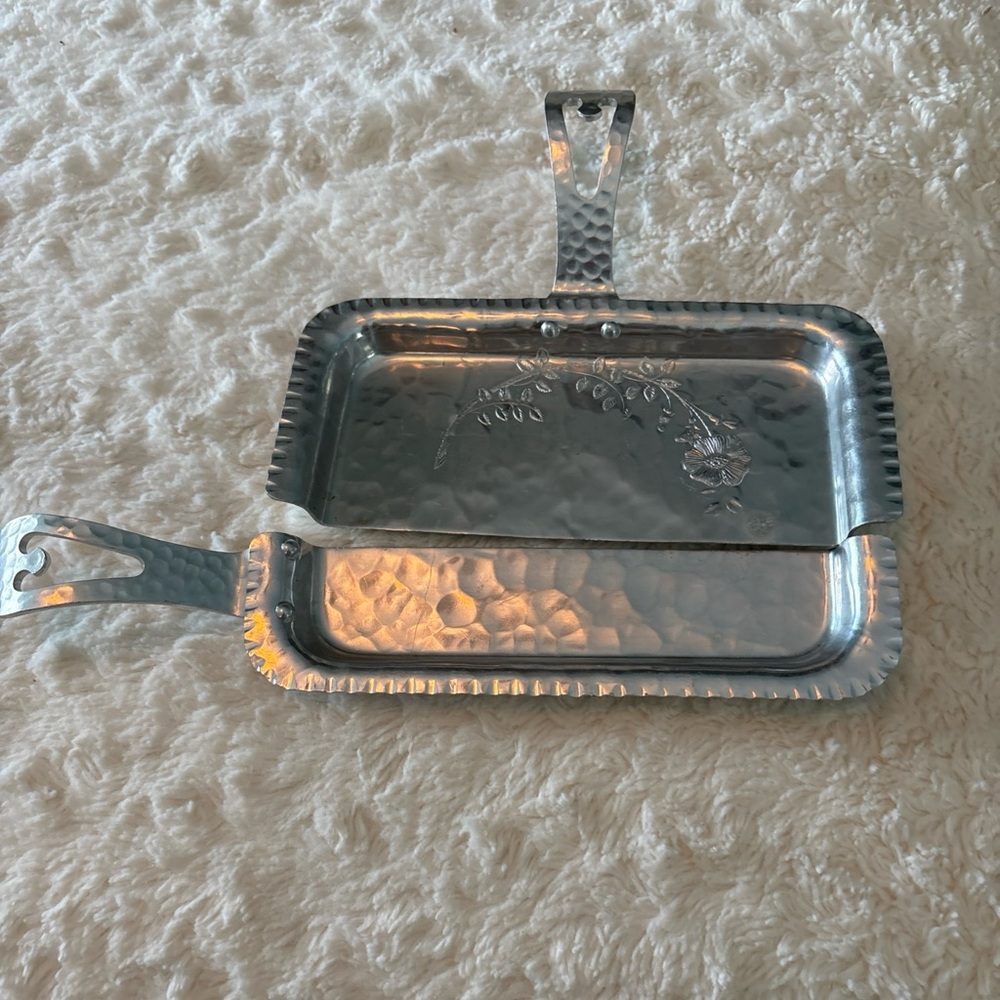 Continental Silver Co. Vintage Brilliantone Aluminum Silent Butler (crumber)